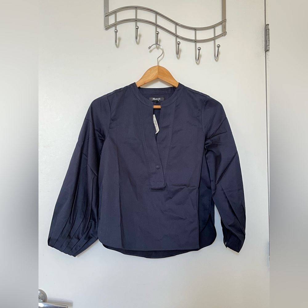 (2 For $25)(NWT) Madewell V-Neck Long-Sleeve Top. Size XS. Deep Indigo color.